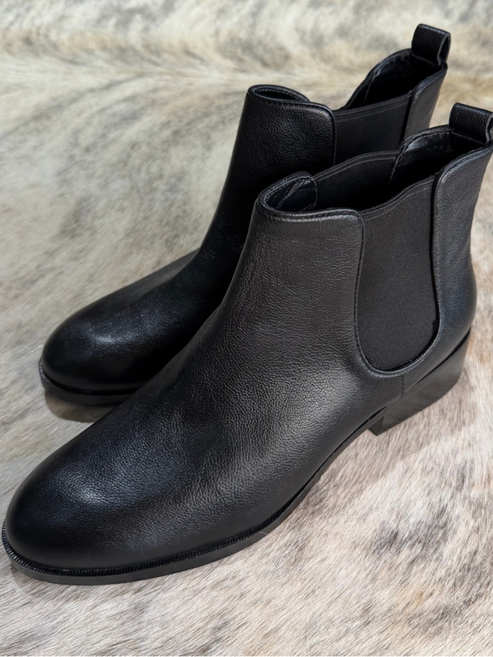 Cole Haan Black Leather Chelsea Ankle Boots Size 9.5 Minimalist Classic